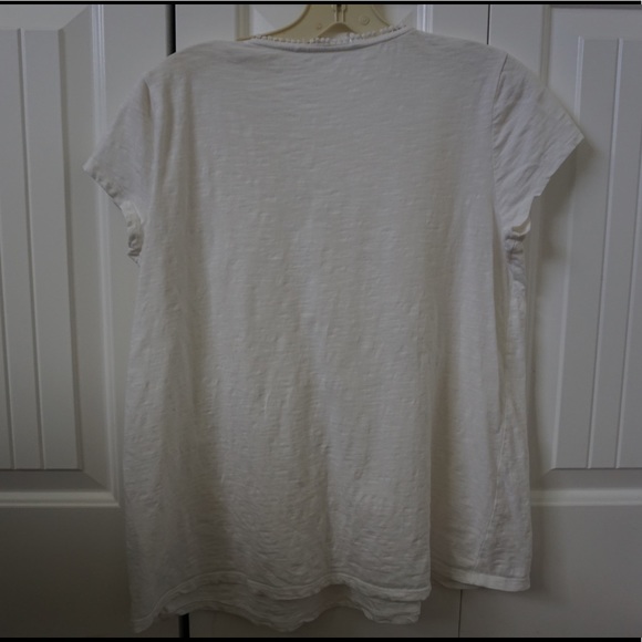 V-Neck White Short Sleeve Top with lace detailing - Picture 3 of 4